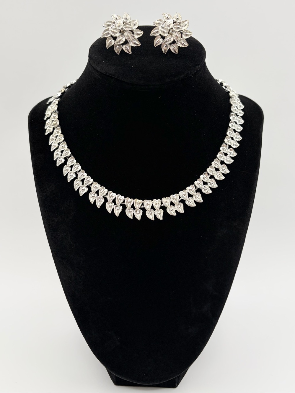 Vintage Coro Silver Tone Leaf Fringe Necklace & Clip Earrings Set